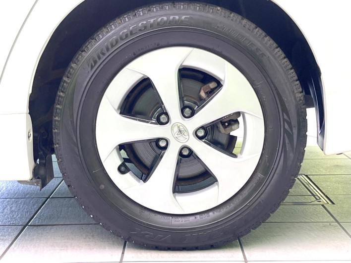 2013 Toyota Prius DAA-ZVW30 (UW-6a34b41ed2fe9)[10]