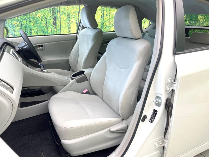 2013 Toyota Prius DAA-ZVW30 (UW-6a34b41ed2fe9)[15]