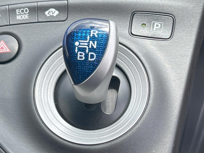 2010 Toyota Prius DAA-ZVW30 (UW-6a34b41f7cc57)[14]