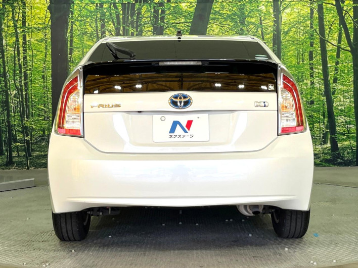 2013 Toyota Prius DAA-ZVW30 (UW-6a34b420445ee)[17]