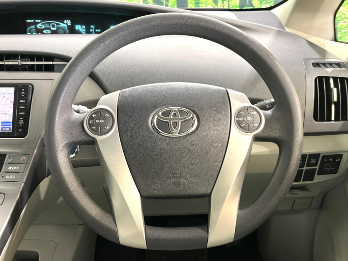2013 Toyota Prius DAA-ZVW30 (UW-6a34b420445ee)[27]