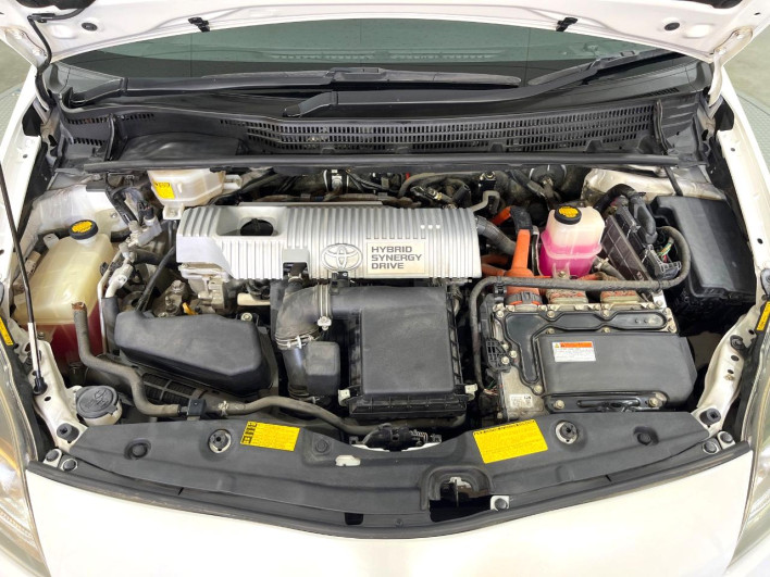 2013 Toyota Prius DAA-ZVW30 (UW-6a34b420445ee)[4]