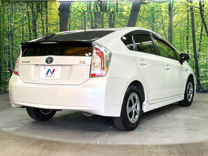 2013 Toyota Prius DAA-ZVW30 (UW-6a34b420445ee)[16]