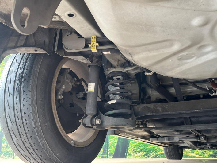 2012 Toyota Prius α DAA-ZVW41W (UW-6a34b421cad10)[18]