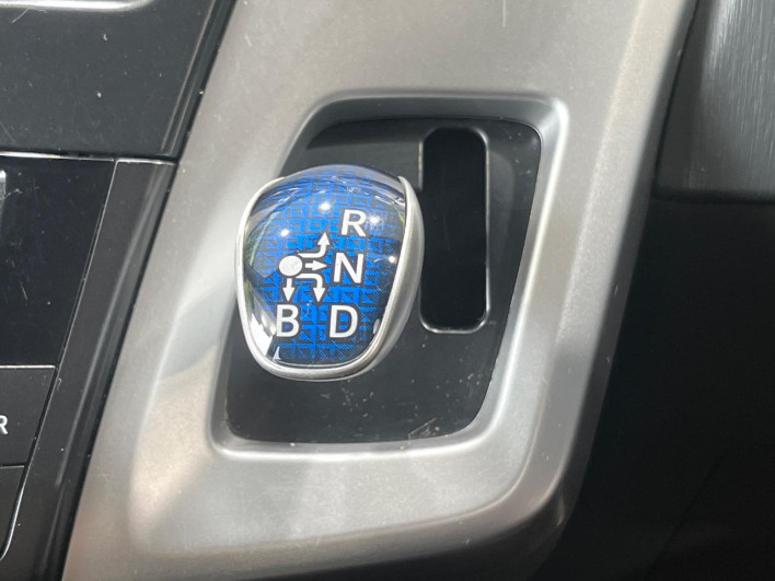 2012 Toyota Prius α DAA-ZVW41W (UW-6a34b421cad10)[28]