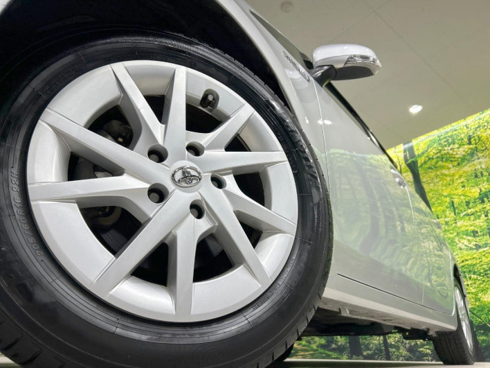 2012 Toyota Prius α DAA-ZVW41W (UW-6a34b421cbd74)[18]