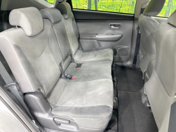 2012 Toyota Prius α DAA-ZVW41W (UW-6a34b421cbd74)[21]