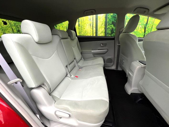 2012 Toyota Prius α DAA-ZVW41W (UW-6a34b422034cb)[27]