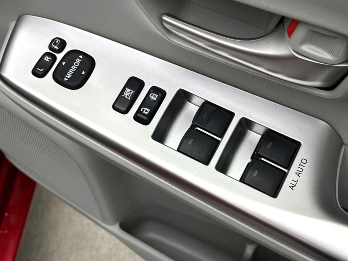 2012 Toyota Prius α DAA-ZVW41W (UW-6a34b422034cb)[6]