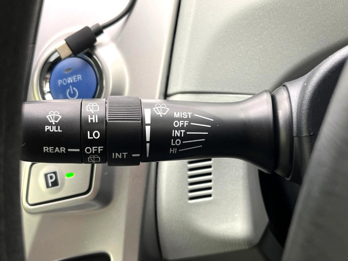 2012 Toyota Prius α DAA-ZVW41W (UW-6a34b422034cb)[16]