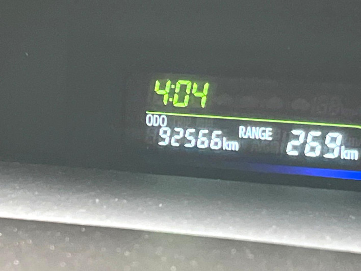 2012 Toyota Prius α DAA-ZVW41W (UW-6a34b422034cb)[2]
