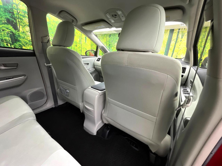 2012 Toyota Prius α DAA-ZVW41W (UW-6a34b422034cb)[26]