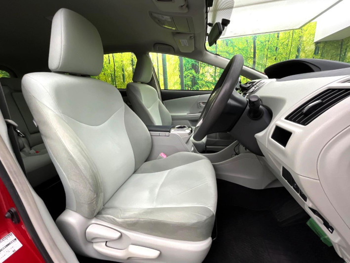 2012 Toyota Prius α DAA-ZVW41W (UW-6a34b422034cb)[25]