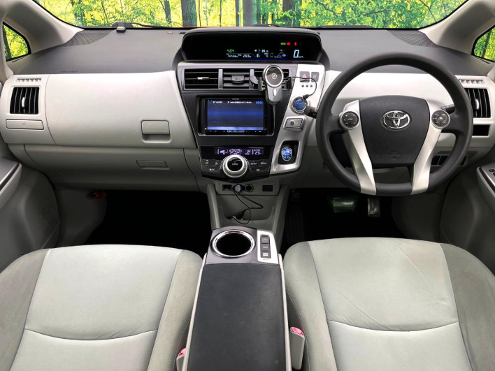 2012 Toyota Prius α DAA-ZVW41W (UW-6a34b422034cb)[11]