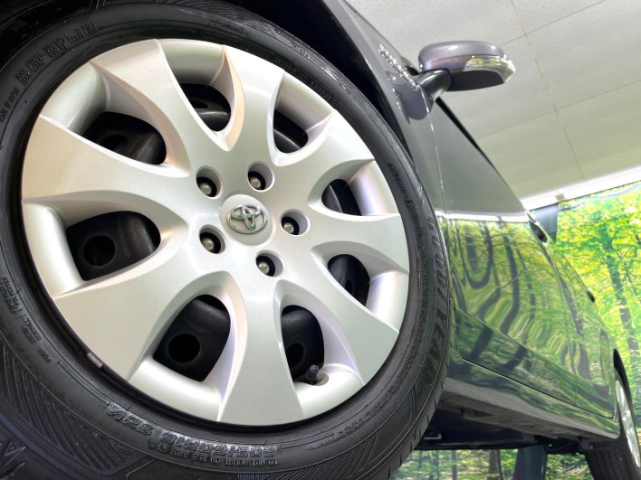 2014 Toyota Prius α DAA-ZVW41W (UW-6a34b4229e0eb)[15]