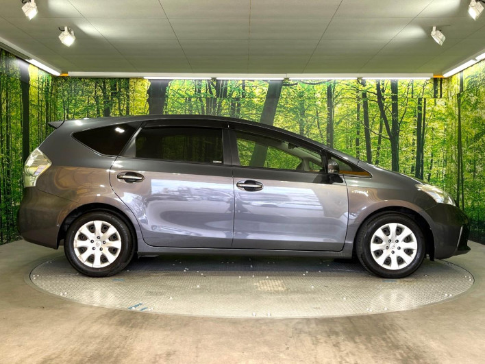 2014 Toyota Prius α DAA-ZVW41W (UW-6a34b4229e0eb)[8]