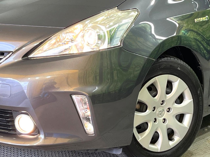 2014 Toyota Prius α DAA-ZVW41W (UW-6a34b4229e0eb)[14]