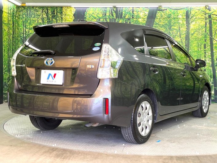 2014 Toyota Prius α DAA-ZVW41W (UW-6a34b4229e0eb)[9]