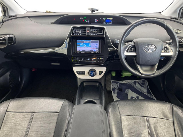 2016 Toyota Prius DAA-ZVW50 (UW-6a34b424cc2d9)[25]