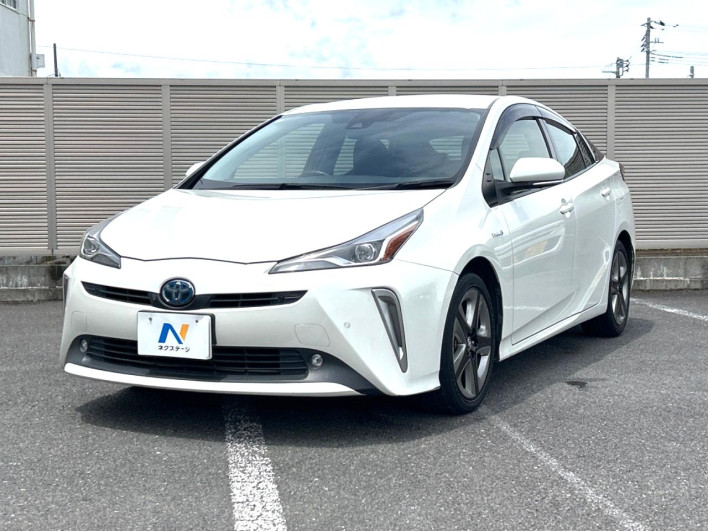 2020 Toyota Prius DAA-ZVW51 (UW-6a34b42727f8d)[18]