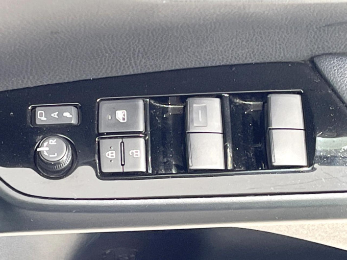 2020 Toyota Prius 6AA-ZVW51 (UW-6a34b4273cff3)[8]