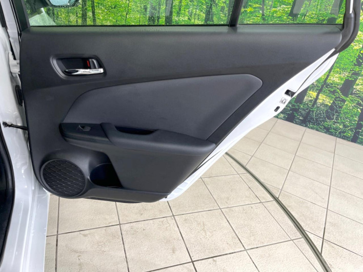 2020 Toyota Prius 6AA-ZVW51 (UW-6a34b4273cff3)[15]