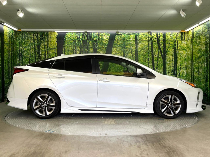 2021 Toyota Prius 6AA-ZVW51 (UW-6a34b4290cac9)[10]