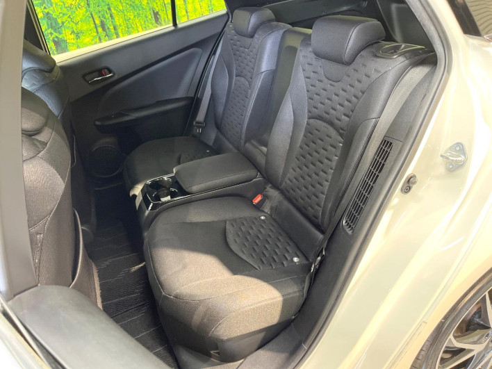 2017 Toyota Prius PHV DLA-ZVW52 (UW-6a34b42ac021e)[26]
