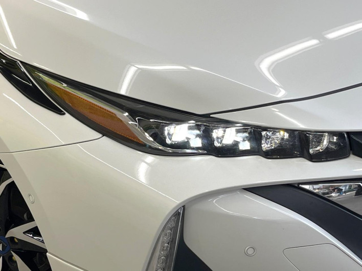 2017 Toyota Prius PHV DLA-ZVW52 (UW-6a34b42ac021e)[18]