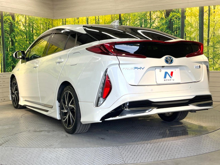 2017 Toyota Prius PHV DLA-ZVW52 (UW-6a34b42ac021e)[14]
