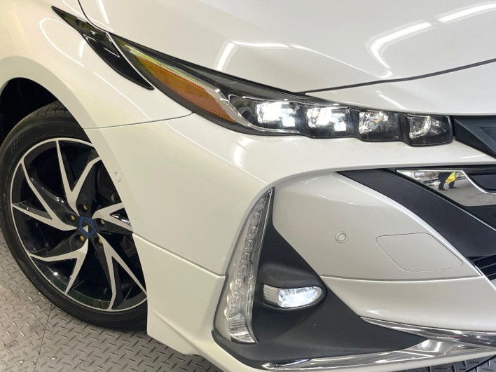 2017 Toyota Prius PHV DLA-ZVW52 (UW-6a34b42ac021e)[17]