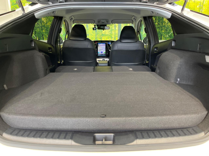 2017 Toyota Prius PHV DLA-ZVW52 (UW-6a34b42b15cb4)[16]