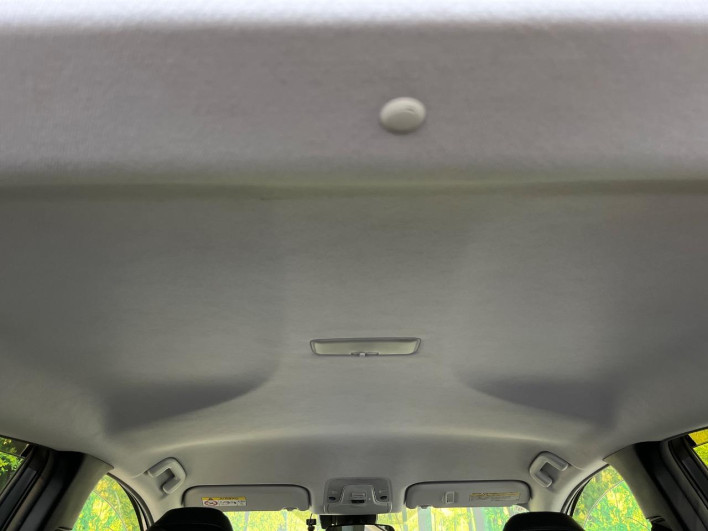 2017 Toyota Prius PHV DLA-ZVW52 (UW-6a34b42b15cb4)[14]