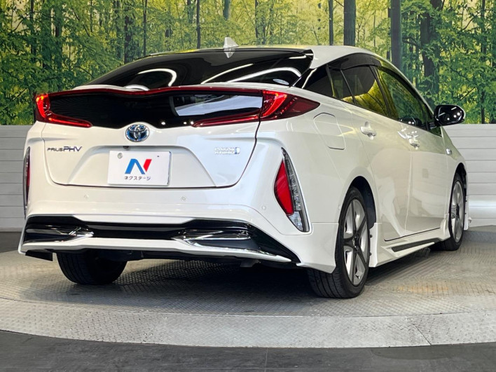 2017 Toyota Prius PHV DLA-ZVW52 (UW-6a34b42b15cb4)[25]
