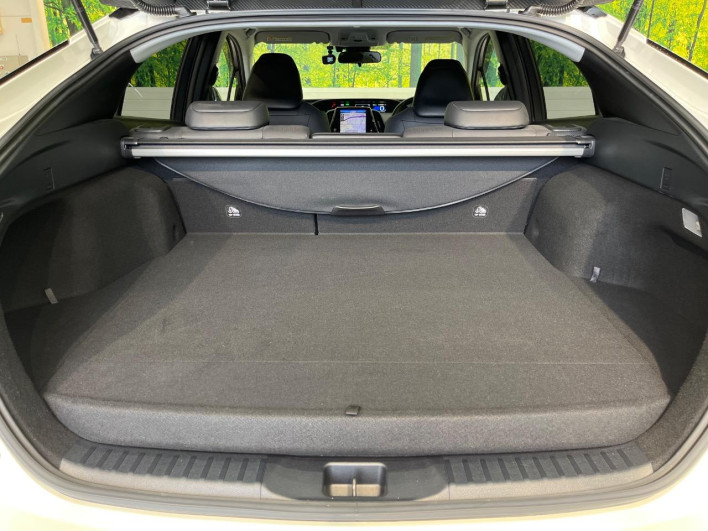 2017 Toyota Prius PHV DLA-ZVW52 (UW-6a34b42b15cb4)[15]