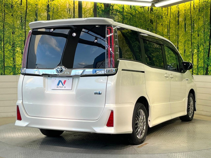 2017 Toyota Noah DAA-ZWR80W (UW-6a34b431b3005)[28]