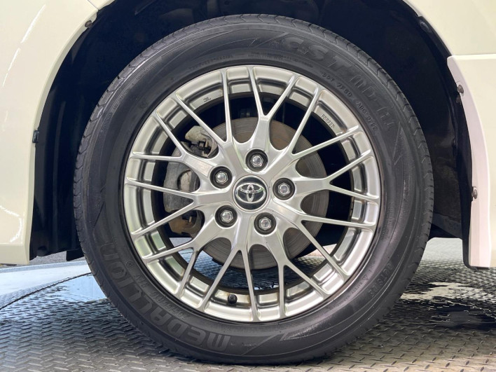 2017 Toyota Noah DAA-ZWR80W (UW-6a34b431b3005)[22]