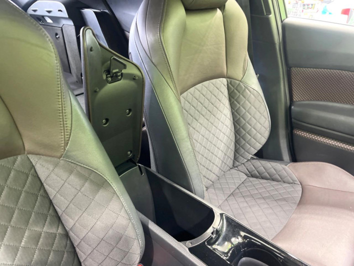 2017 Toyota C-HR DAA-ZYX10 (UW-6a34b43de6ff8)[29]