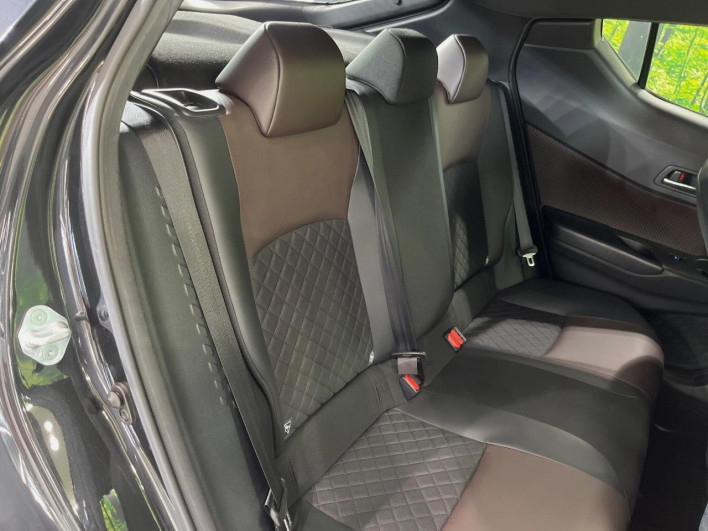 2017 Toyota C-HR DAA-ZYX10 (UW-6a34b43e0eaf2)[17]