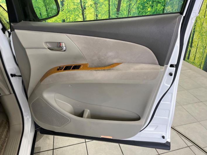 2011 Toyota Estima DBA-ACR50W (UW-6a3603759c19a)[25]