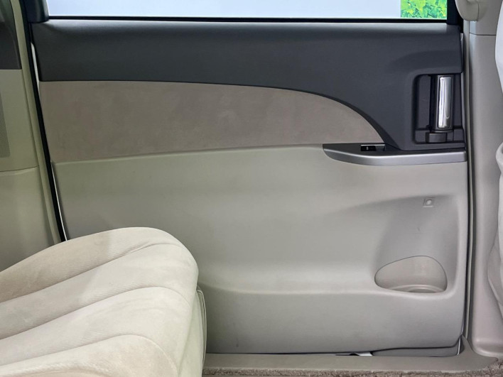 2011 Toyota Estima DBA-ACR50W (UW-6a3603759c19a)[26]
