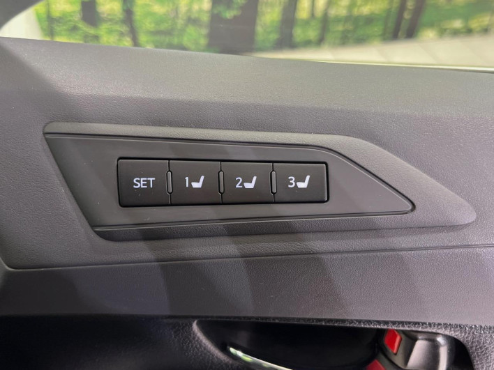 2016 Toyota Vellfire DBA-AGH30W (UW-6a360377037fc)[28]