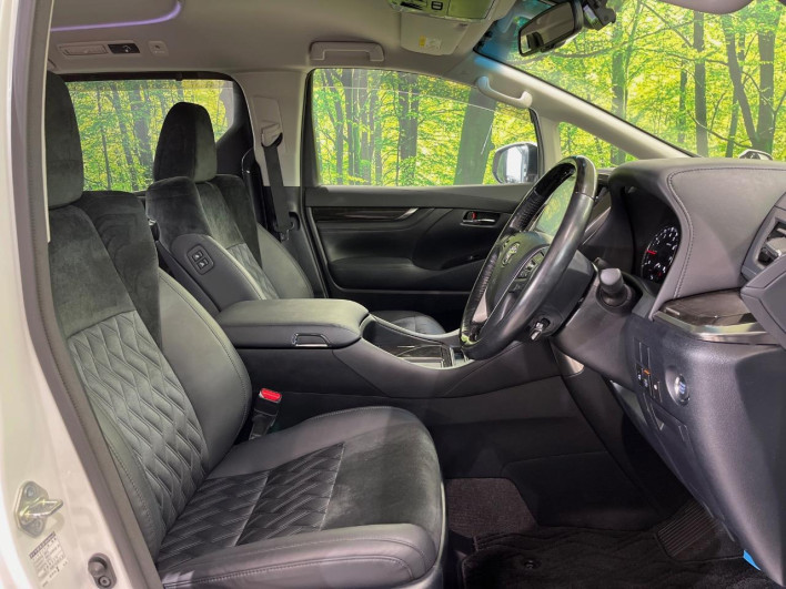 2016 Toyota Vellfire DBA-AGH30W (UW-6a360377037fc)[18]