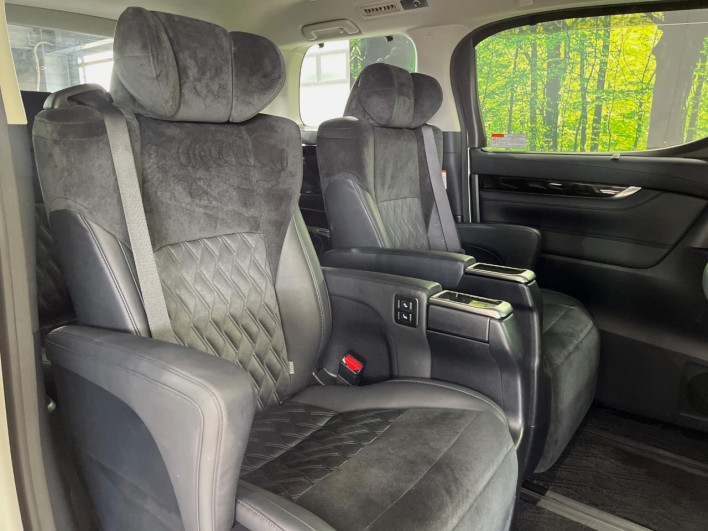 2016 Toyota Vellfire DBA-AGH30W (UW-6a360377037fc)[15]