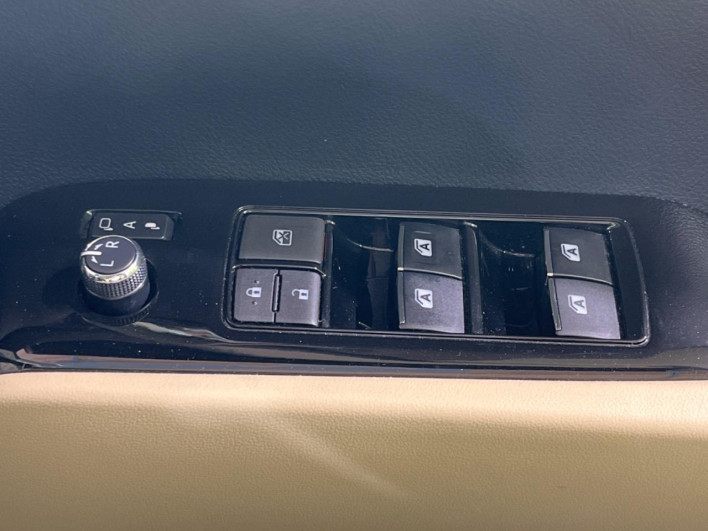 2020 Toyota Vellfire DBA-AGH30W (UW-6a36037bb7a81)[6]