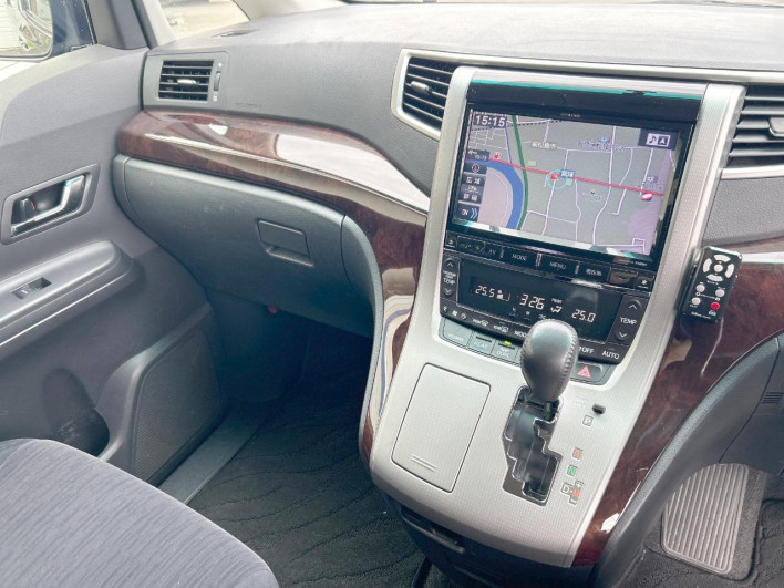 2011 Toyota Vellfire DBA-ANH20W (UW-6a36038a24a50)[11]