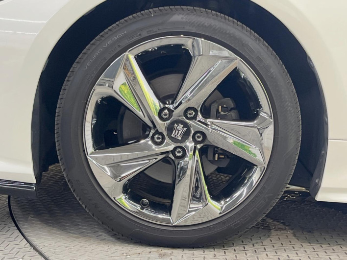 2019 Toyota Crown 3BA-ARS220 (UW-6a36038bbd80d)[12]