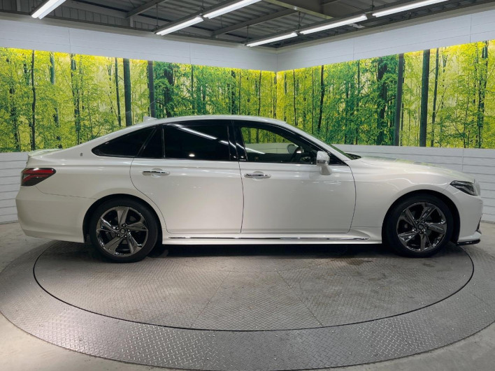 2019 Toyota Crown 3BA-ARS220 (UW-6a36038bbd80d)[28]