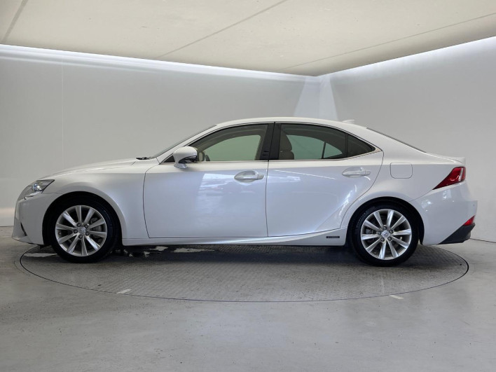2013 Lexus IS DAA-AVE30 (UW-6a36038db2a4f)[28]