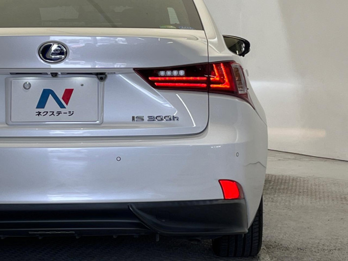 2013 Lexus IS DAA-AVE30 (UW-6a36038db2a4f)[18]